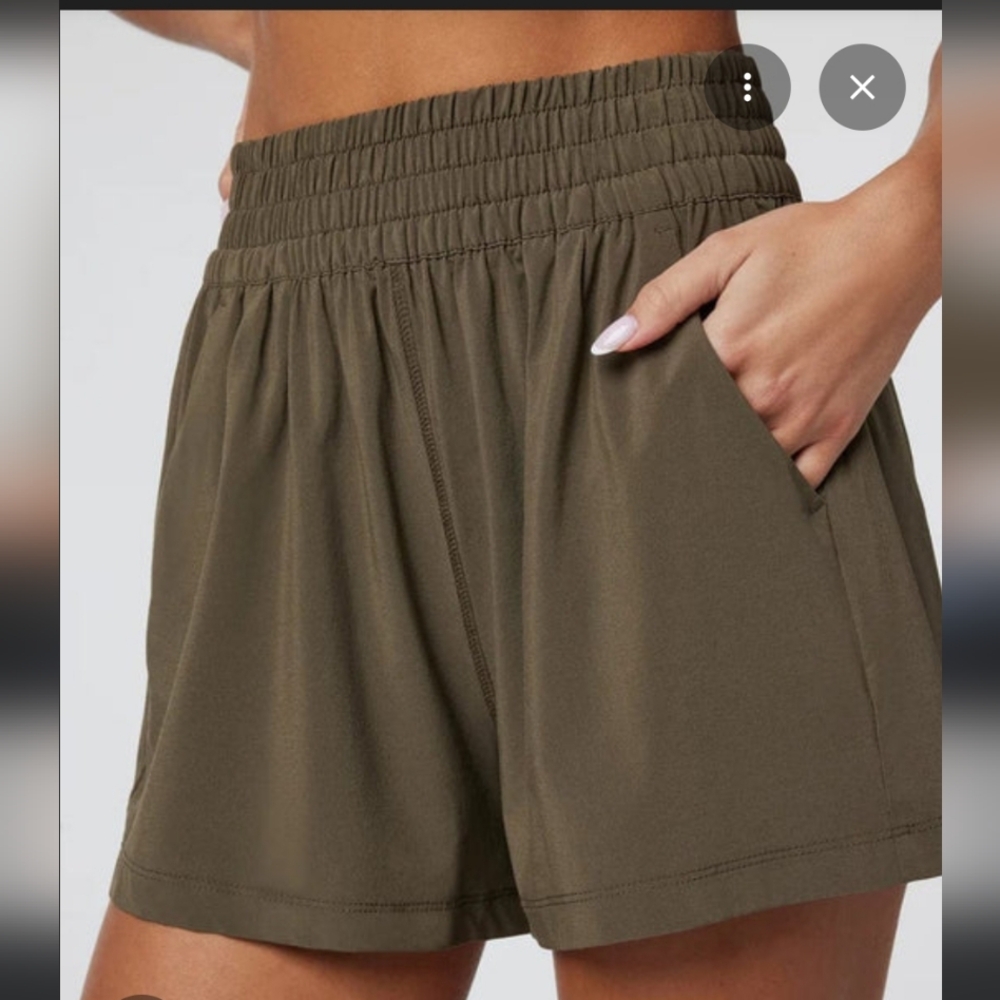 NWOT Vuori Villa Hogh Rise Short